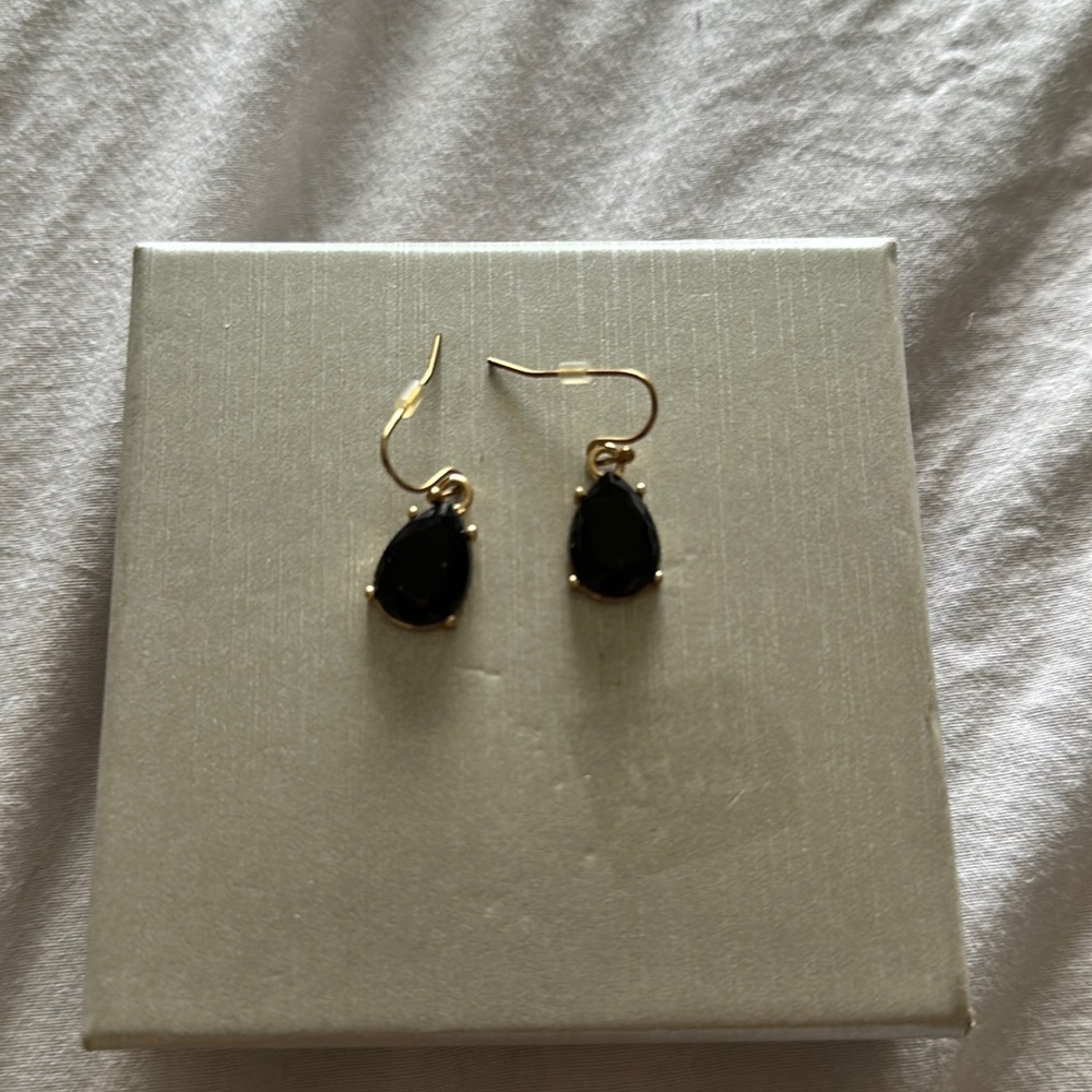 Black earrings.